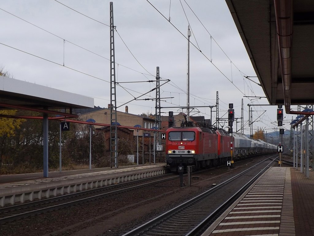 MEG 603 (143 851-4) mit einen Zementzug in Eisenach am 08.11.12