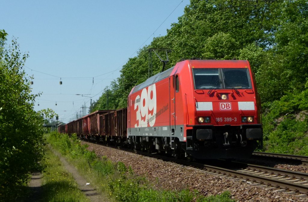 Mein 1000. Bild bei Bahnbilder.de und die Ehre hat 185 399-3 (DB-Schenker und Bombadier) die mit einem gemischten Gterzug am 26.05.2012 bei Kaiserslautern Ausbesserungswerk ist.