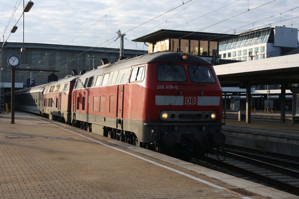 Meine 2 Zugloks Richtung Zrich HB am 19.07.10: 218 419-0 und 218 xxx-x. Aufnahme Mnchen Hbf.