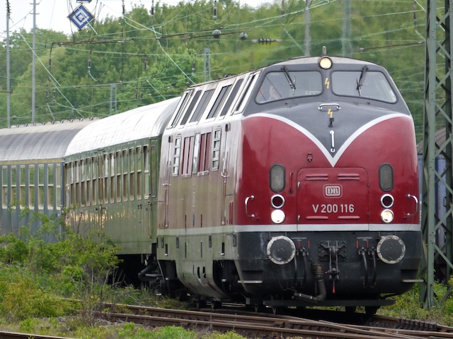 Meine absolute Lieblingslokomotive V200, aufgenommen 2010 bei der Jubilumsparade des Bahnmuseums Darmstadt-Kranichstein.