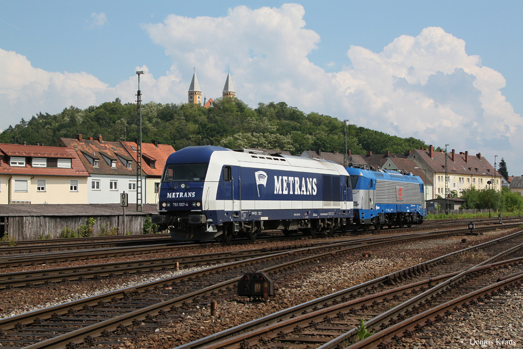 Metrans 761 007 und CD 380 002 am 09.06.2013 in Schwandorf.