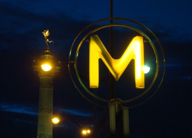 Metroeingang an der Place Bastille. 13.7.2009
