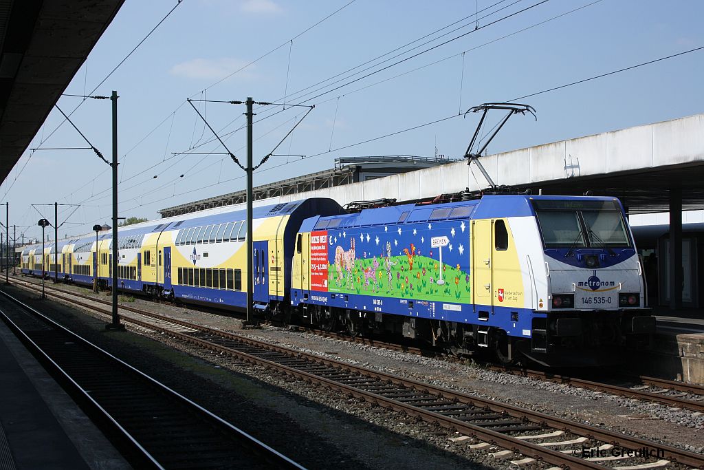 Metronom weihte am 20.5.10 ihre Neue Werbelok von James Rizzi ein, am 21.5.10 konnte ich jene vor einem Metronom nach Uelzen in Hannover erlegen.