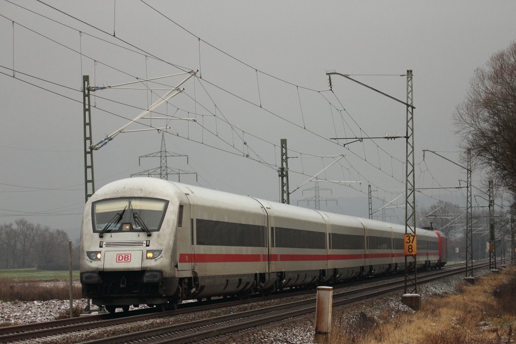 Metropolitan Garnitur geschoben von 101 126-1 DB bei Trieb am 02.12.2012.