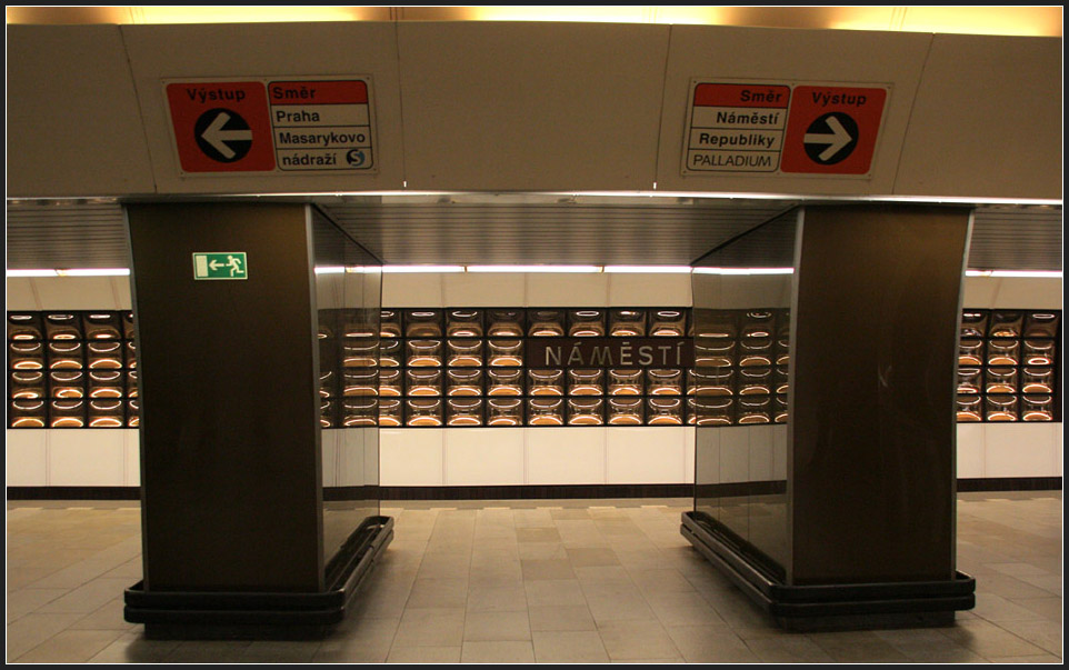 Metrostation  Náměstí Republiky  der Linie B in der Prager Innenstadt. 

10.08.2010 (M)