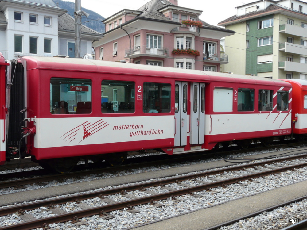 MGB - Personenwagen 2 Kl.  B 2269 im Bahnhof Brig am 03.09.2012