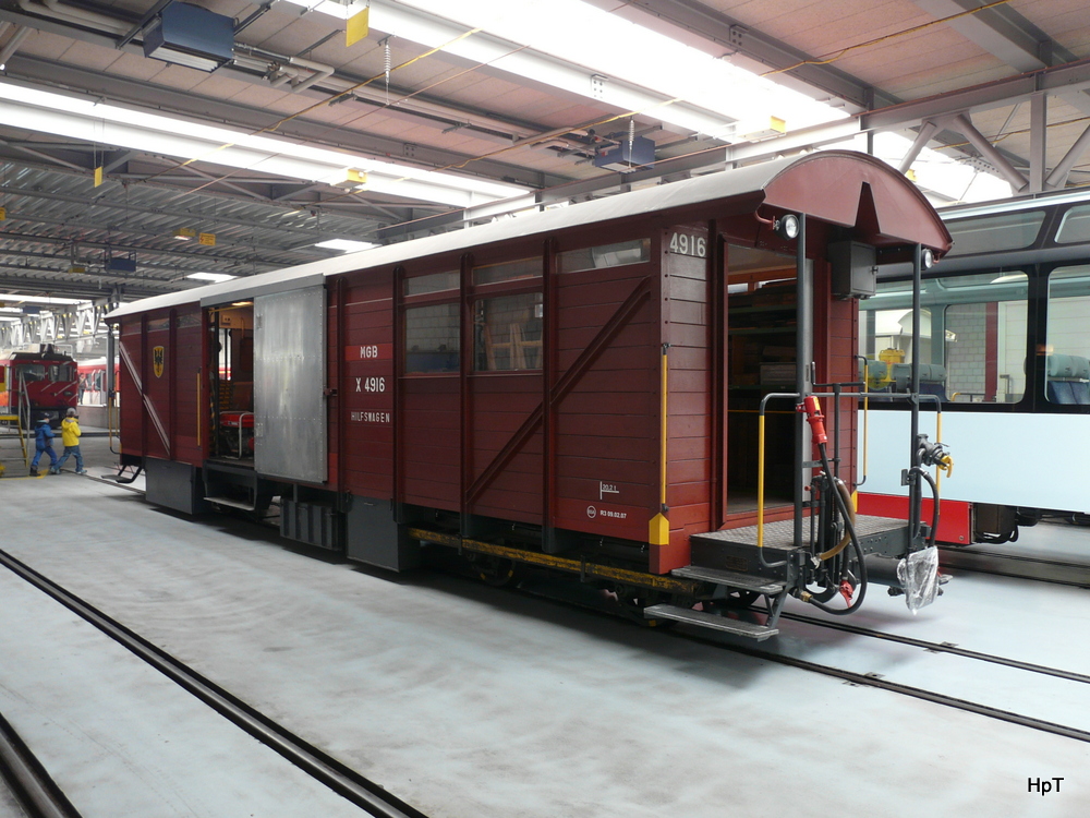 MGB - Tag der offenen Tr in der Depot/Werksttte im Glisergrund -Ausstellungsstck Hilfswagen x 4916 am 27.04.2013