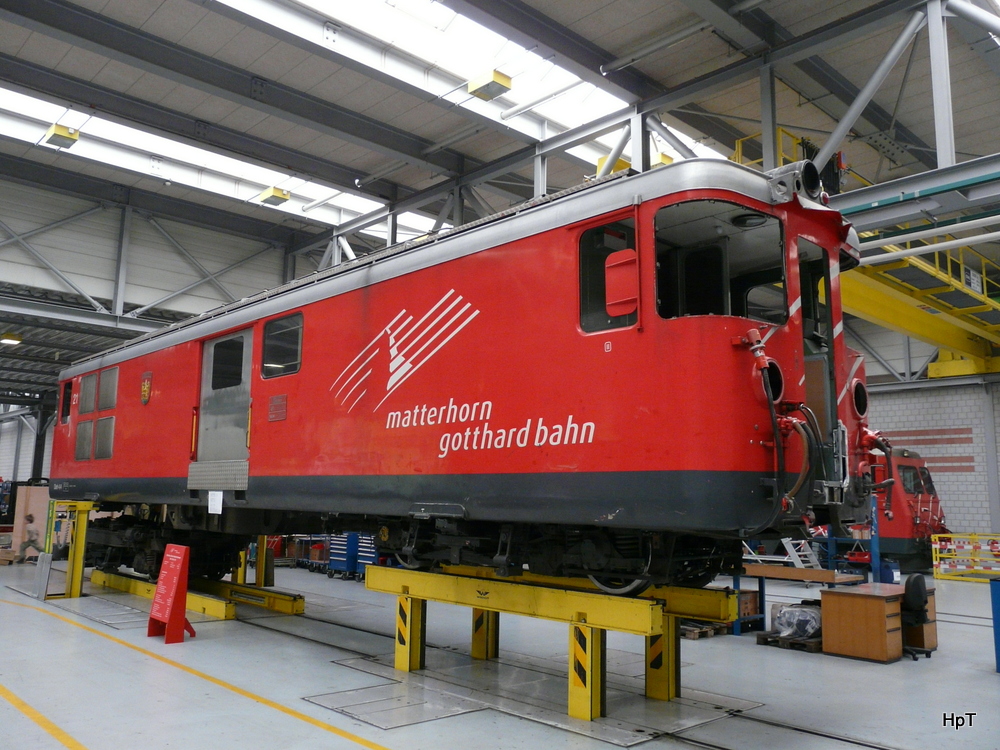 MGB - Tag der offenen Tr in der Depot/Werksttte im Glisergrund -Ausstellungsstck Zahnradtriebwagen Deh 4/4 21 am 27.04.2013