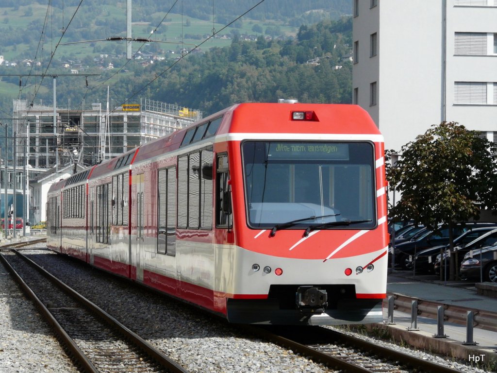 MGB - Zahnrad Triebzug ABDeh 4/10 2012 Abgestellt auserhalb des Bahnhofs Brig als Reservezug am 25.09.2009 . Das Bild wurde von einem Bahnbergang aus gemacht.