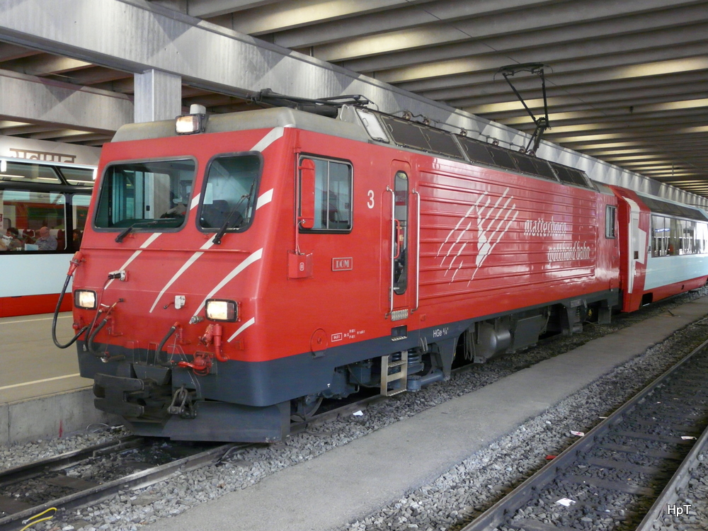 MGB - Zahnradlok HGe 4/4 3 im Bahnhof in Zermatt am 24.04.2011