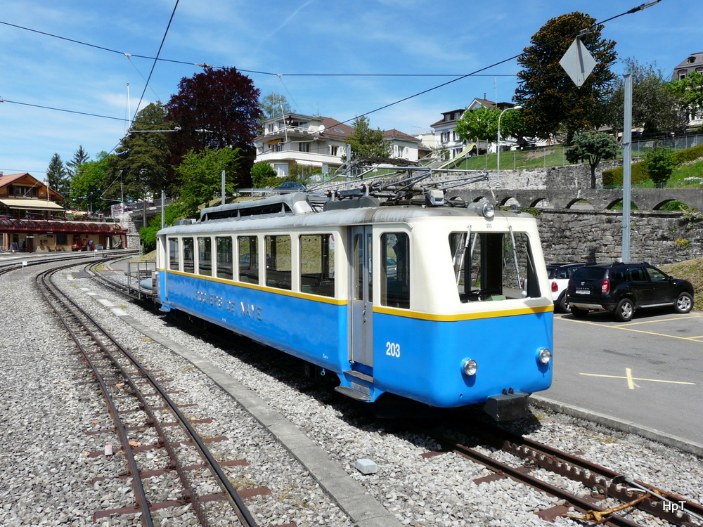 MGN Goldenpass - Triebwagen Bhe 2/4 203 in Glion am 11.05.2012