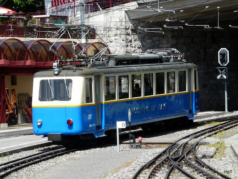 MGN Goldenpass - Triebwagen Bhe 2/4 207 in Glion am 11.05.2012