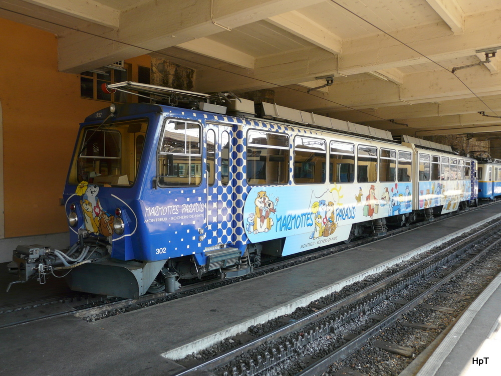 MGN - Zahnradtriebwagen Beh 4/8 302 im Bahnhof Montreux am 10.03.2012