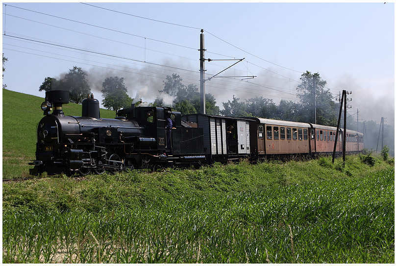 Mh6 mit R 19259 kurz vor Hofstetten/Grnau.(04.07.2010)