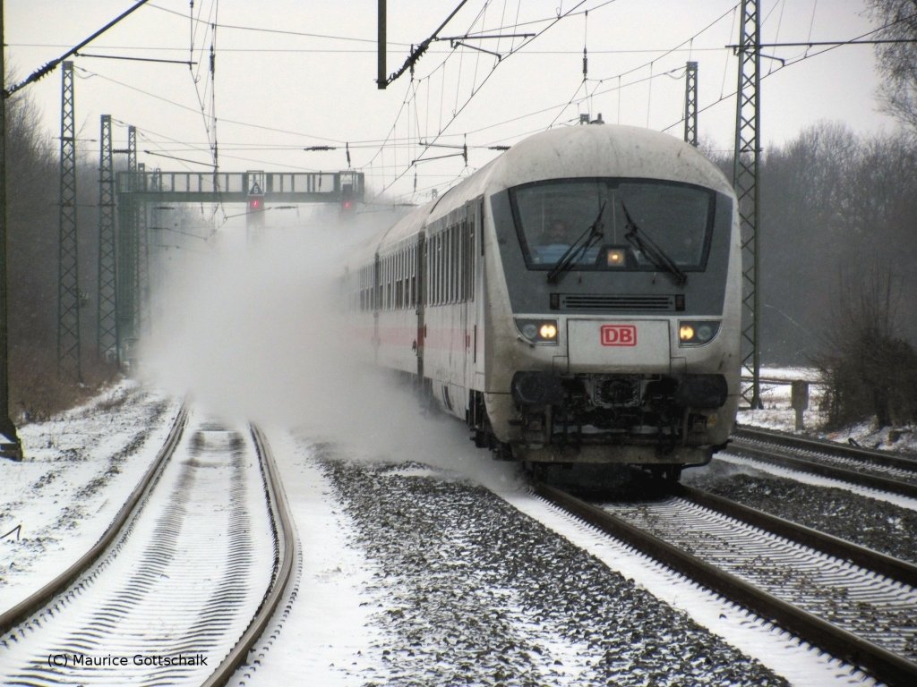 Mit 10 Minuten Versptung kam dann der IC 1918 Richtung Berlin Ostbf. vorbeigefahren.
12.02.2010