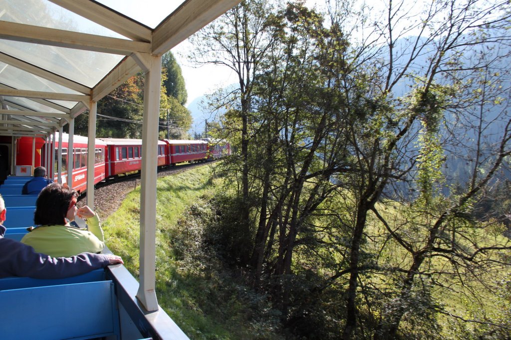 Mit dem Railrider im  Altweibersommer  nach Arosa,Blick aus dem Aussichtswagen.29.09.11