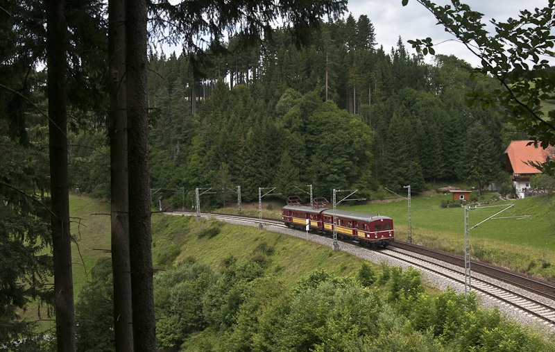 Mit dem  Roten Heuler  im Schwarzwald unterwegs - 465 005 am 1. August 2010 bei Hirschrank.