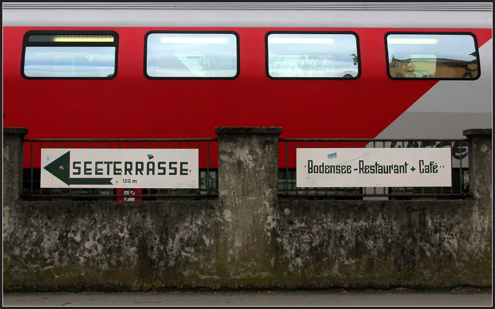 Mit dem Zug zum See - 

Eine kleine Impression vom Bahnhof Lindau. 

14.10.2010 (M)