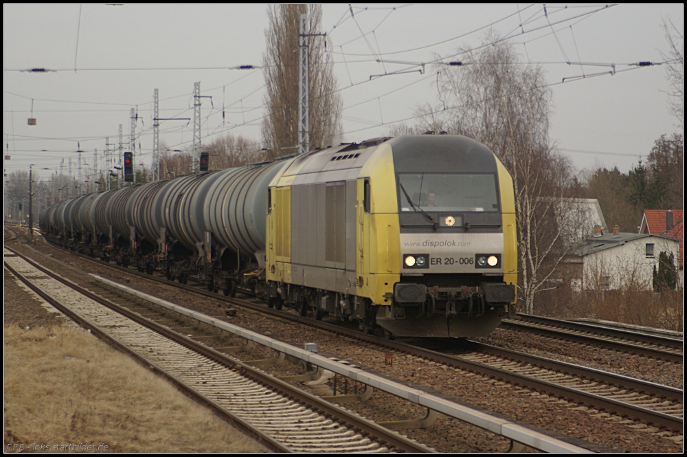 Mit einem Kesselzug ist die fr CTL fahrende ER 20-006 Richtung Sden unterwegs (gesehen Berlin Karow 13.03.2011)
