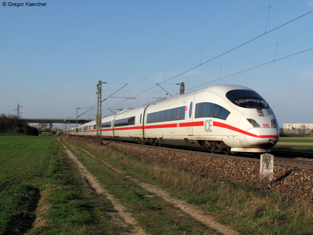 Mit etwa 10 mintiger Versptung unterwegs war am 25.03.2011 der ICE 209 Dortmund-Basel SBB. Gefahren wurde er von 403 061-5  Celle  und 403 023-5  Schaffhausen .