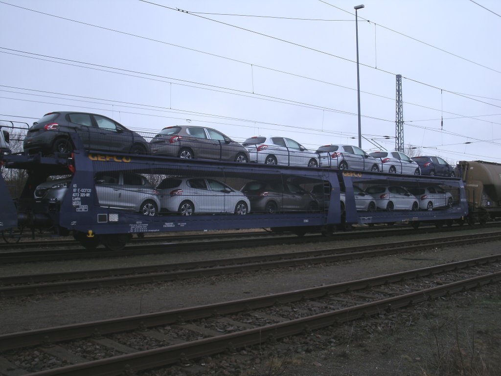 Mit franzssischen Kleinwagen stand Dieser Laeks aus Frankreich,am 02.Februar 2013,in Mukran.