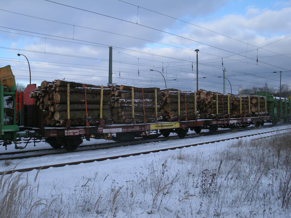 Mit Holz beladener Laas,am 08.Dezember 2012,in Bergen/Rgen.