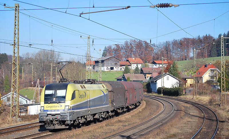 Mit der von mir schon oft abgelichteten 182 580 war am 21.11.2011 der 47120 bei der Durchfahrt in Hallwang-Elixhausen zu sehen.