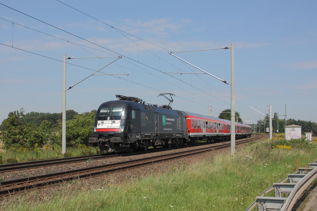 Mit der Regionalbahn von Halle nach Eisenach ist 182 573-3 zwischen Grokorbetha und Weienfels unterwegs. Fotografiert am 18.08.2011. 