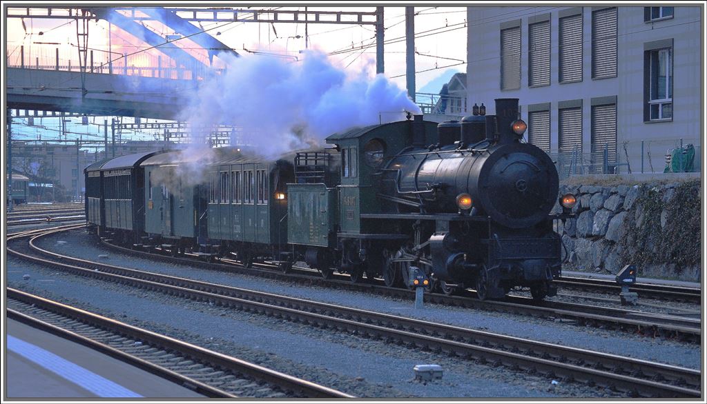 Mit einer Stunde Versptung trifft G 4/5 107  Albula  in Chur ein. (16.02.2013)