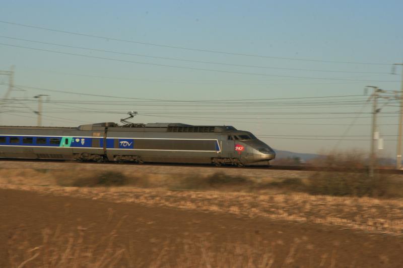 Mitzieher bei Tempo 300 Km/h auf der Hochgeschwindigkeitsstrecke Calais - Lille bei Baileule; 13.12.2010