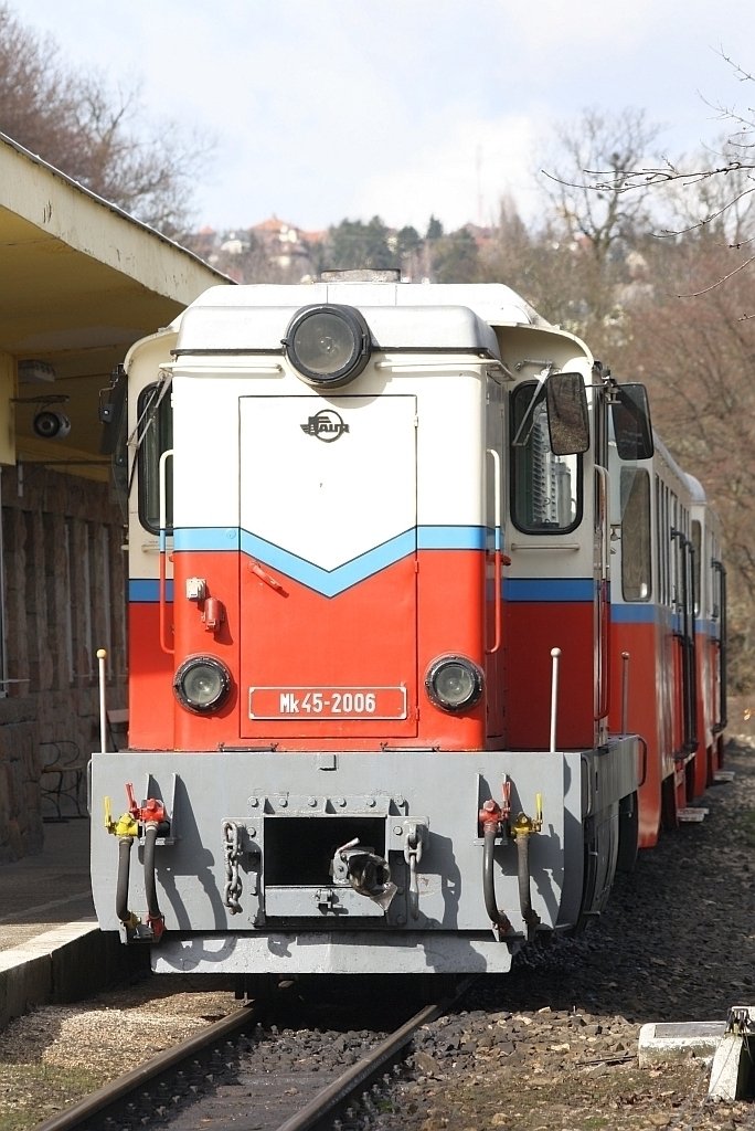 Mk45-2006 abfahrbereit mit Zug 133 am 27.Feb. 2010 im Bf. Hvsvlgy.