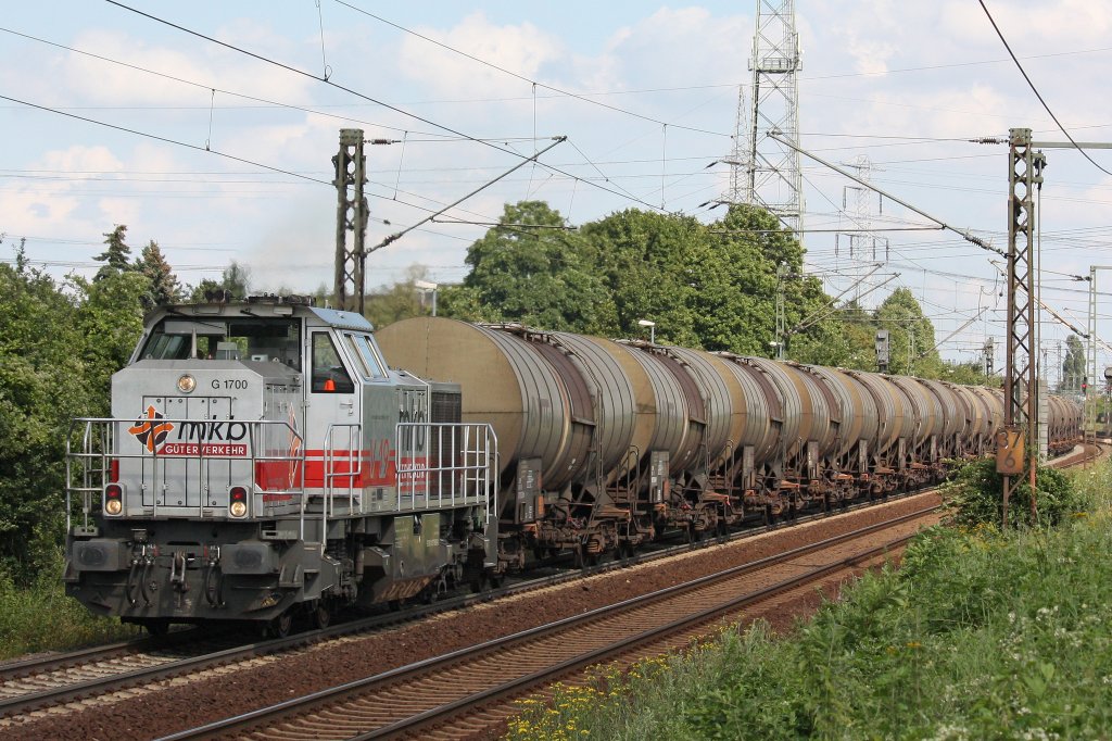 MKB V19 am 6.8.12 mit einem Kesselzug in Hannover-Ahlten.