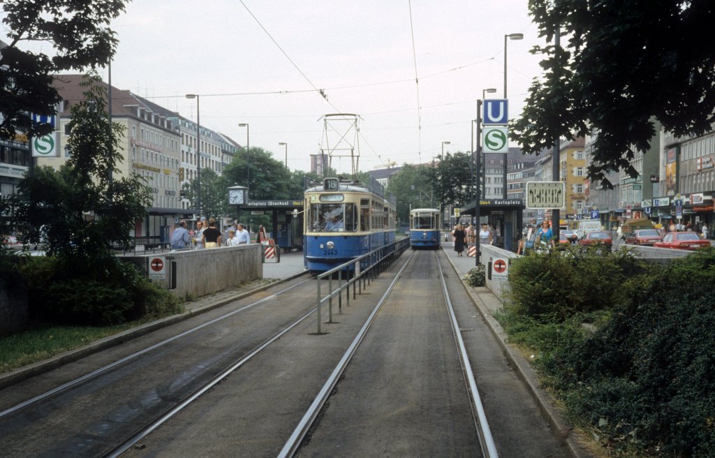 Mnchen MVV Tramlinie 18 (M4.65 2443) Karlsplatz / Stachus im Juli 1987.