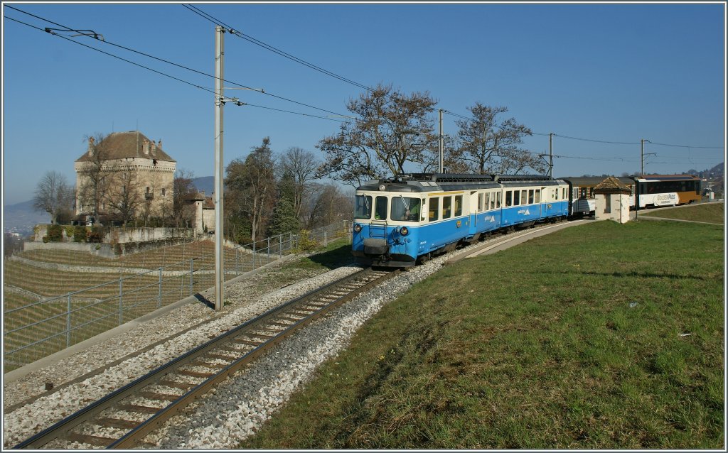 MOB ABDe 8/8 4002 mit dem Regionalzug 2005 von Zweisimmen nach Montreux bei Le Châtelard. 
21. März 2012
