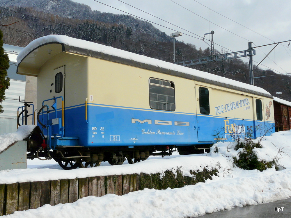 MOB - Gep�ckwagen BD 32 abgestellt in Chernex am 03.12.2010