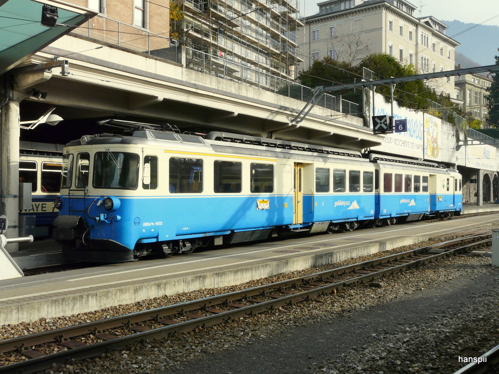 MOB Goldenpass - Triebwagen ABDe 8/8  4002 abgestellt in Montreux am 24.11.2012
