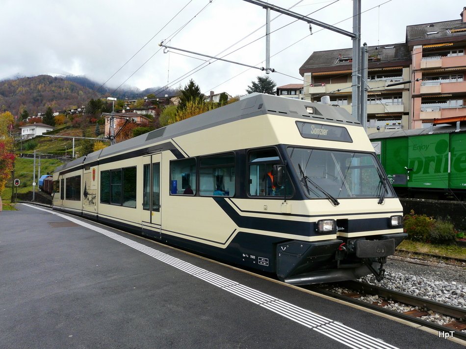 MOB - GTW Be 2/6 7002 im Bahnhof Fontanivent am 08.11.2009