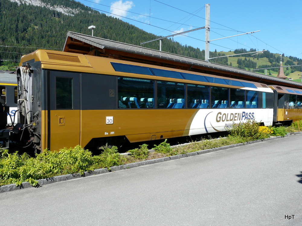 MOB - Personenwagen 2 Kl. Bs  251 in Zweisimmen am 05.09.2010