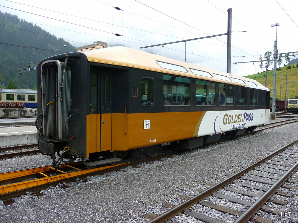 MOB - Personenwagen As 110 im Bahnhof Zweisimmen am 21.07.2012 .. Bild wurde vom MOB Perron aus gemacht ..