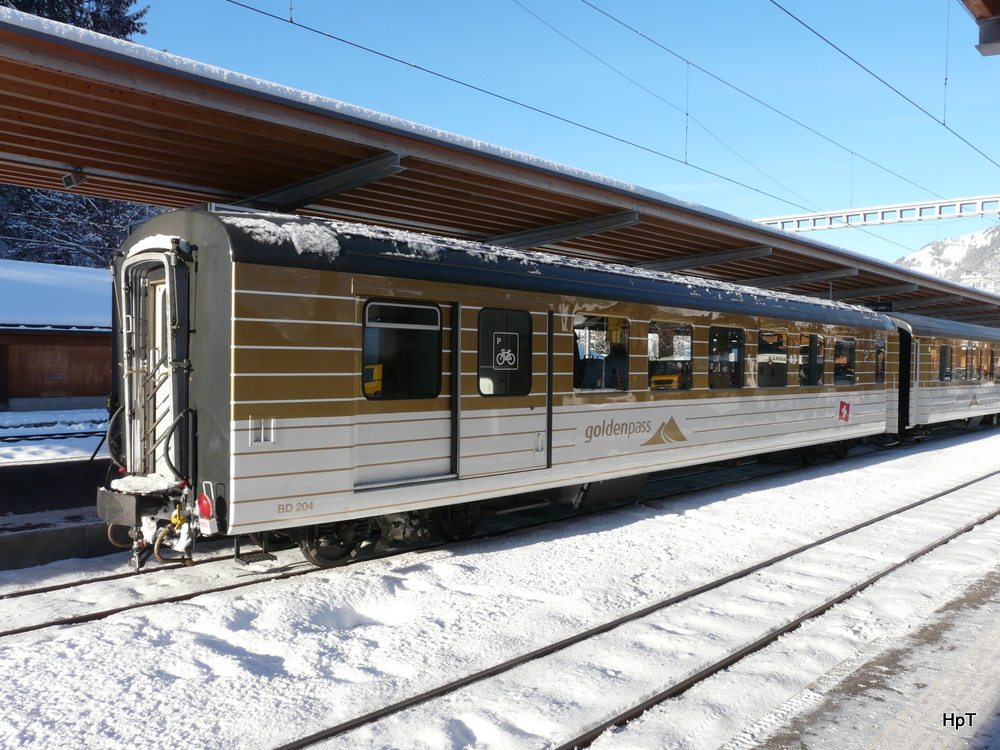 MOB - Personenwagen mit Gep�ckabteil  BD 204 in Gstaad am 04.12.2010