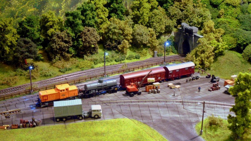 Modellbahn Szene auf einer Modellbahnanlage in Gera. Foto 03.11.2012