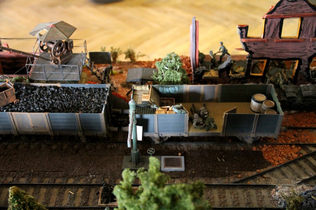 Modellbahn Szene auf einer Modellbahnanlage in Gera. Foto 13.04.2013 