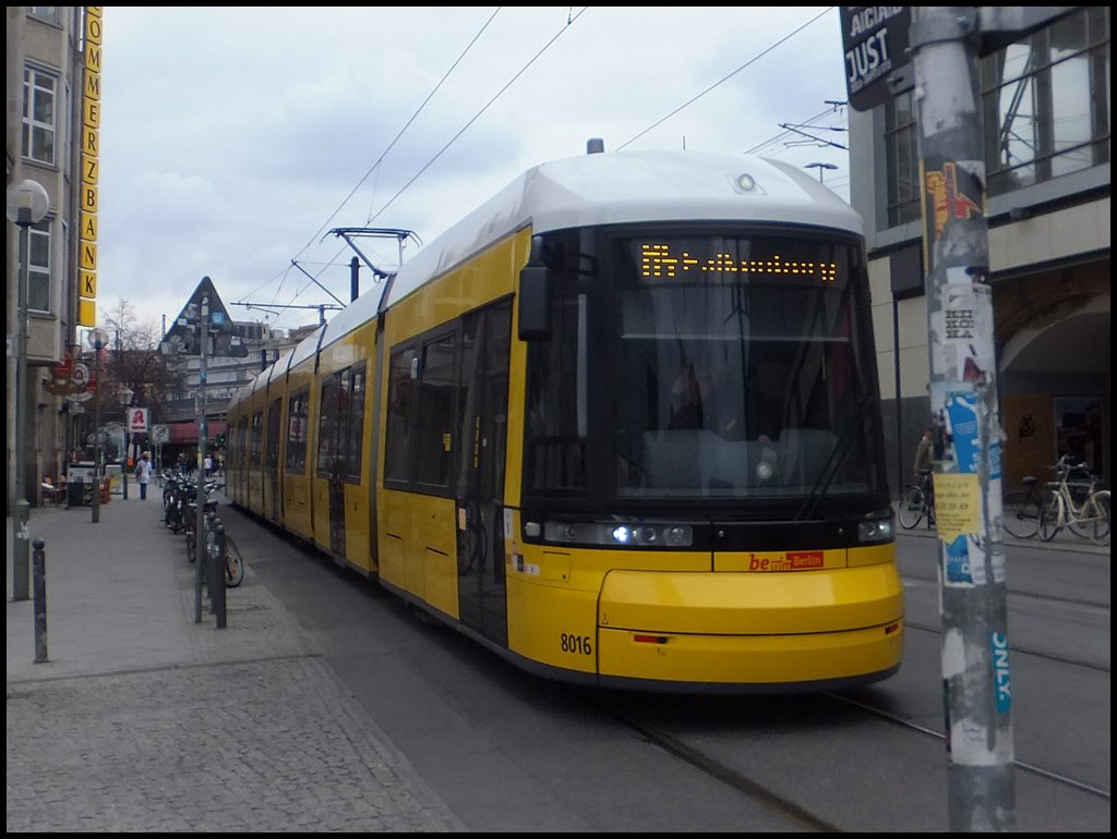 Moderne Straenbahn in Berlin am Alexanderplatz am 23.04.2013

