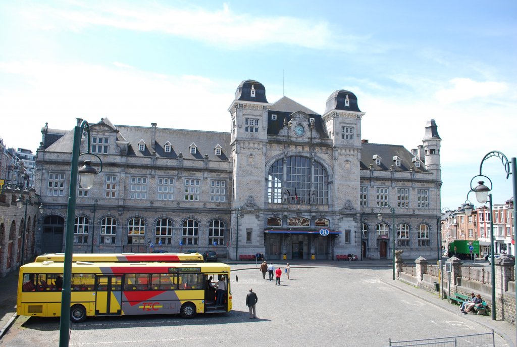 Monumentale Fassade des Vervierser Hauptbahnhofes (Verviers-Central) am 25. April 2008.