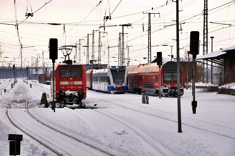morgendliche Versammlung im Bf Stralsund am 01.02.2010