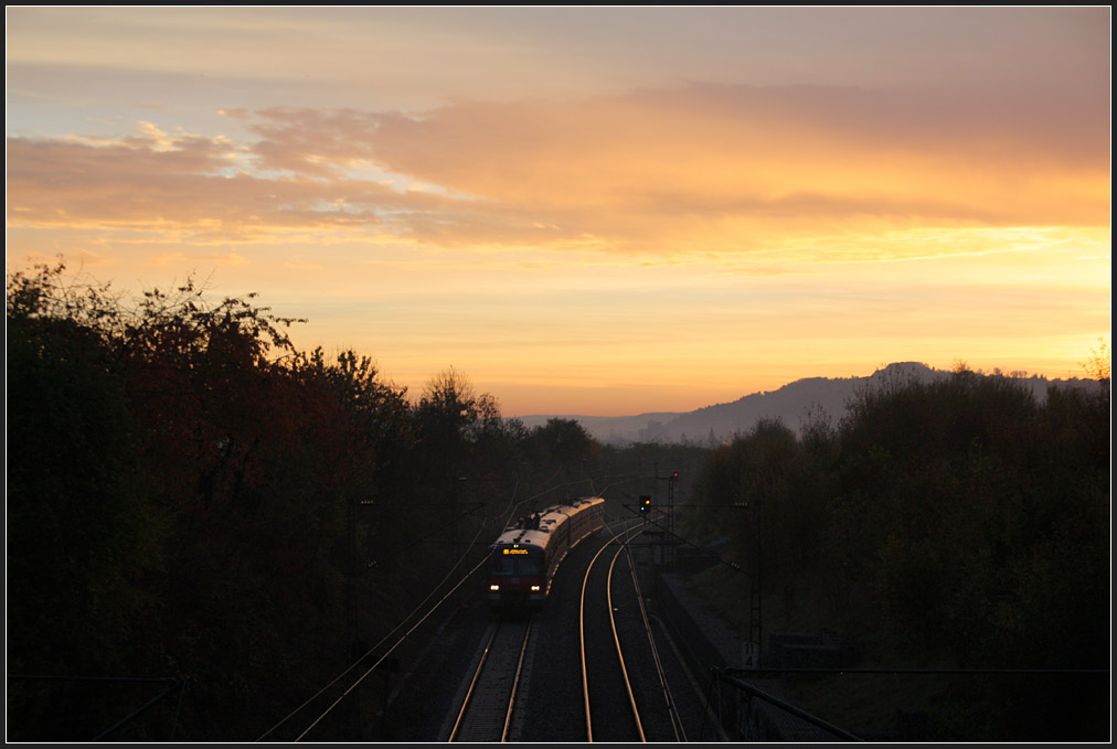 Morgenstimmung im Remstal an der S-Bahnlinie S2. 

30.10.2010 (M)