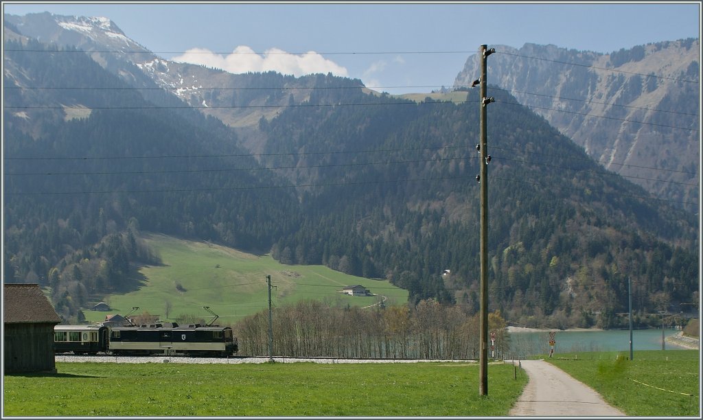  Motiv verdeckt  ist hier das eigentliche Motiv, es soll eine gewisse Spannung erzeugen. Ob es gelungen ist? Ich bin gespannt.
MOB Goldenpaas Classic bei Rossire am 16. April 2011