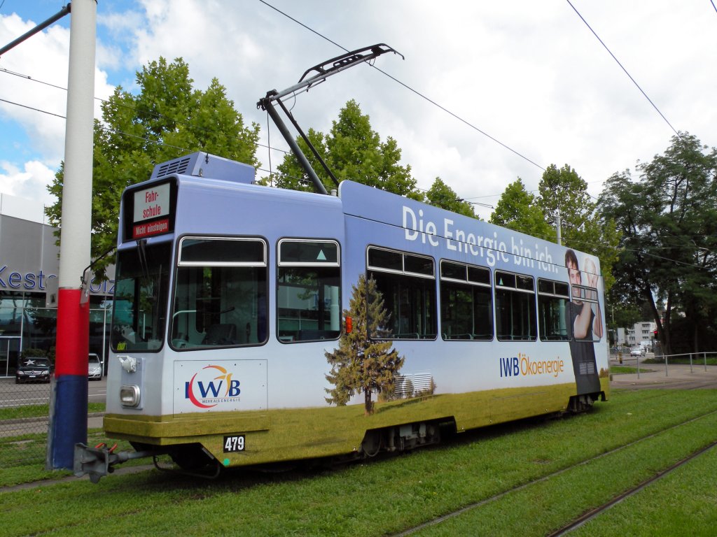 Motorwagen 479 mit der IWB Vollwerbung auf einer Fahrschulfahrt. Hier setht der Wagen beim St. Jakob Park. Die Aufnahme stammt vom 31.08.2010.