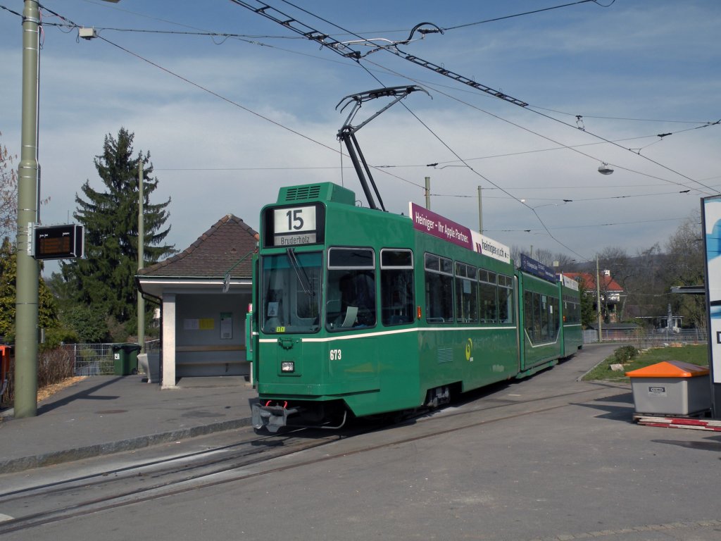 Motorwagen 673 an der Endhaltestelle Birsfelden Hard. Die Aufnahme stammt vom 15.03.2011.
