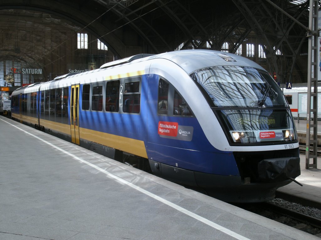 MRB Desiro VT563 stand,am 26.Mrz 2012,ohne Fahrgste im Leipziger Hbf.
